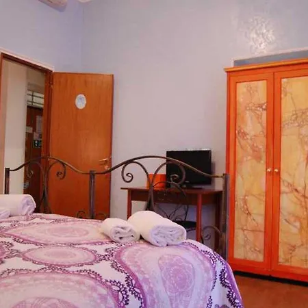 ゲストハウス カーサ クレオ