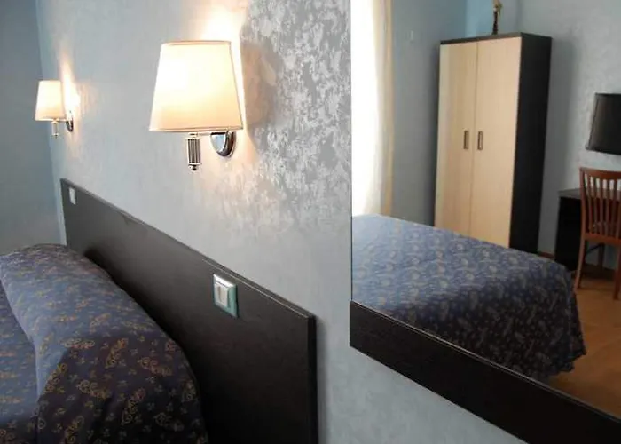 Pensión Casa Cleo 2*