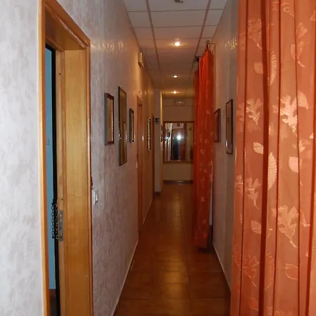 Guest house Casa Cleo 2*
