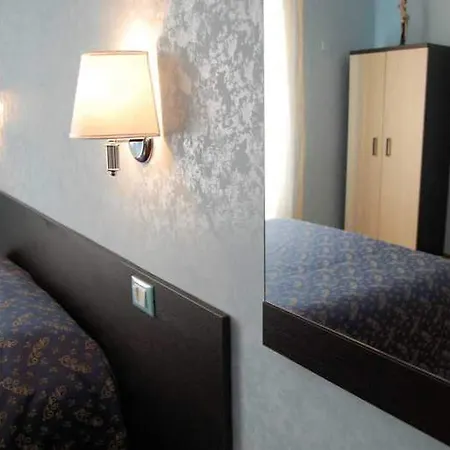 Guest house Casa Cleo 2*