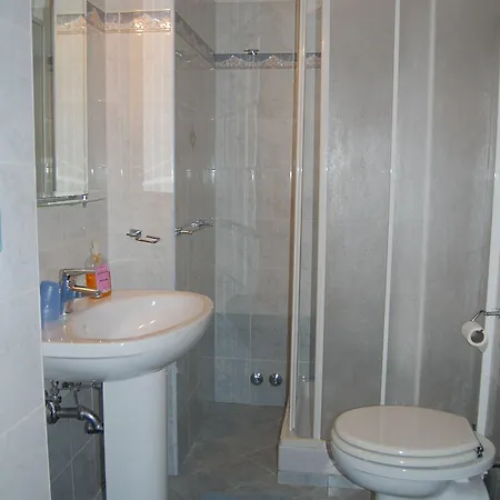 招待所 卡萨克莱奥酒店 2*